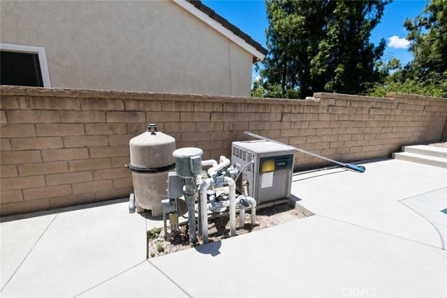 15 Knollview, Phillips Ranch, CA 91766