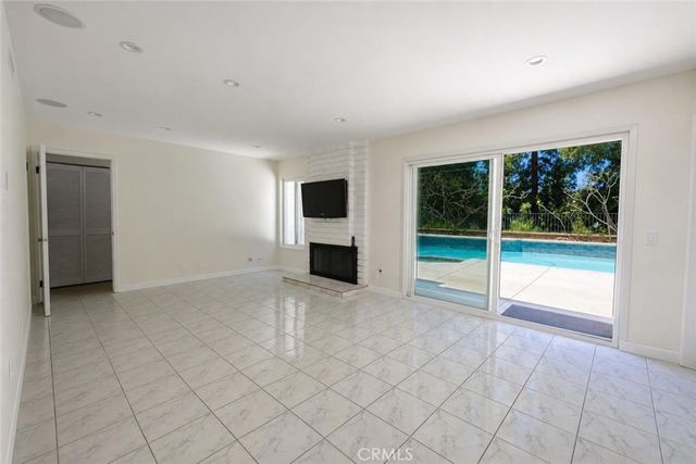 15 Knollview, Phillips Ranch, CA 91766