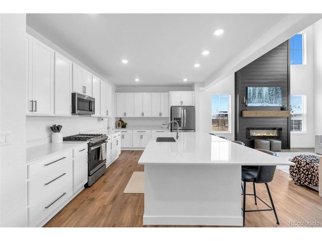 12973 Grassland St, Longmont, CO 80504