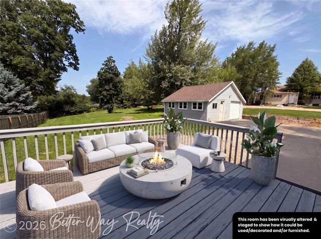 1230 Belmont Parkway NW, Cedar Rapids, IA 52405