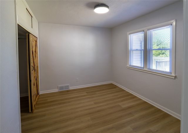 1230 Belmont Parkway NW, Cedar Rapids, IA 52405