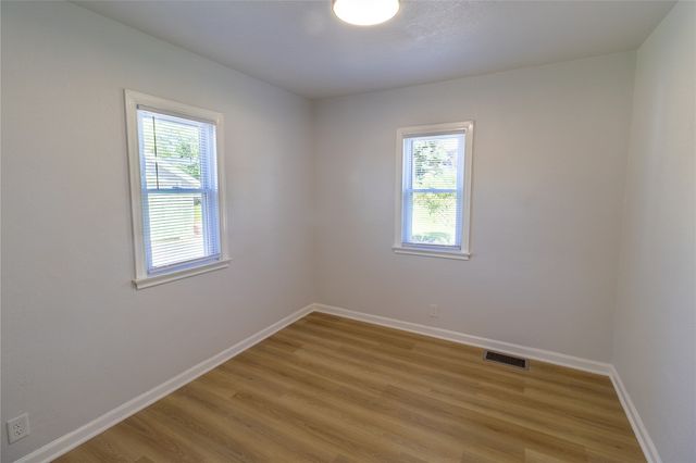 1230 Belmont Parkway NW, Cedar Rapids, IA 52405