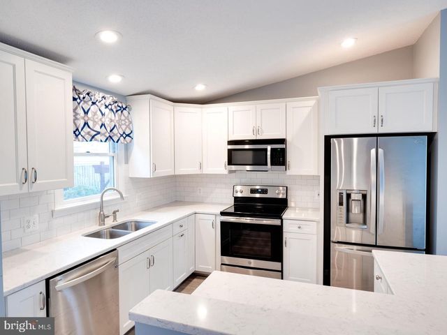 3261 BETHEL CHURCH DR, Woodbridge, VA 22192