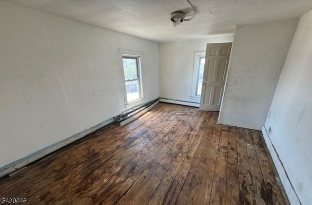 2 Harrison St, Sussex Boro, NJ 07461