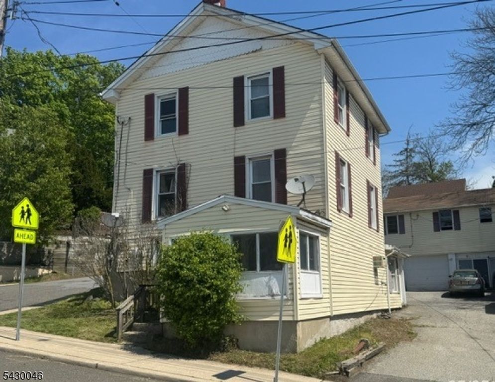 2 Harrison St, Sussex Boro, NJ 07461