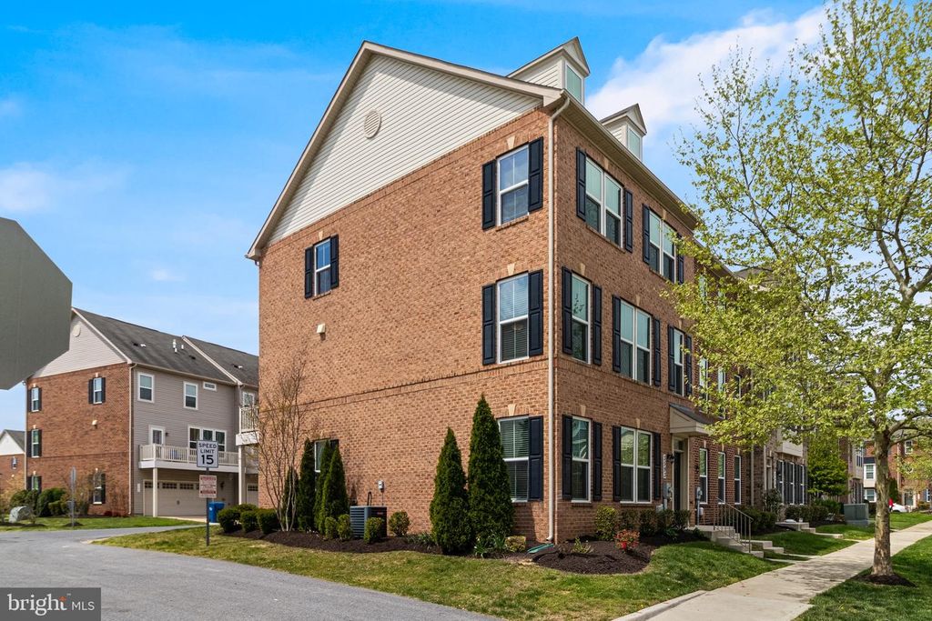 Image 3 of property listing at 3593 GOSWELL ALY, Waldorf, MD 20603