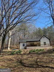 202 Henderson Falls Road, Toccoa, GA 30577