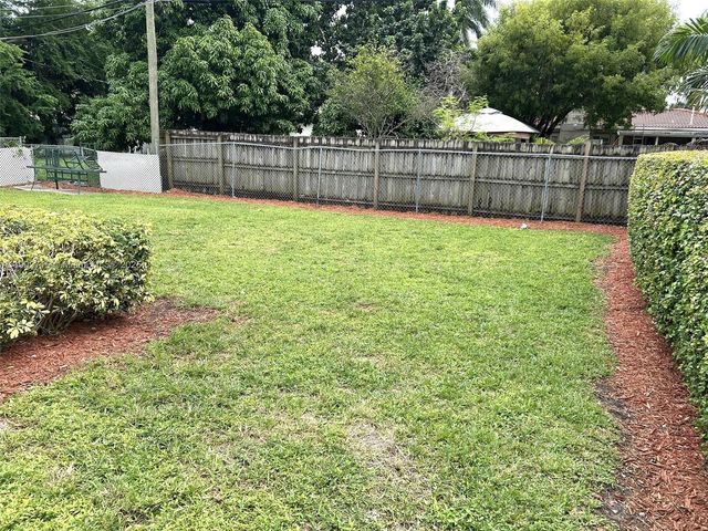 1584 NE 110th Ter 1584, Miami, FL 33161
