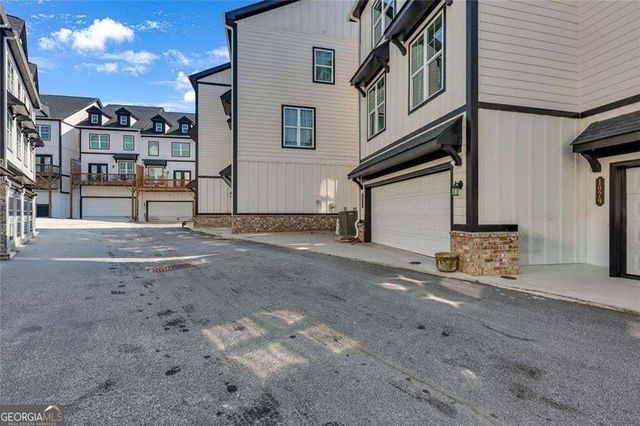 1981 Sea Cove Point NW, Atlanta, GA 30318