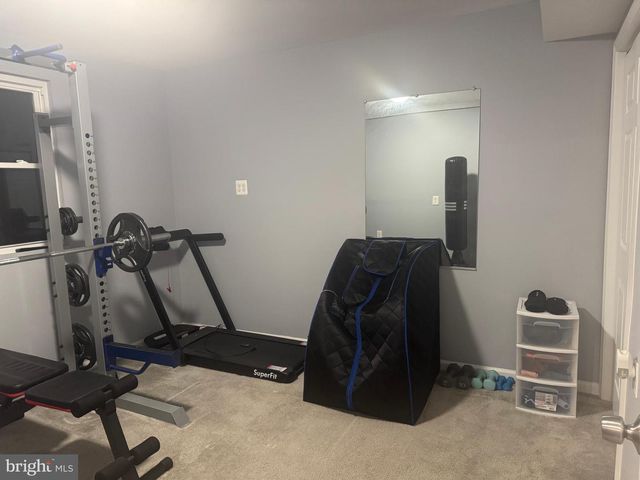 9018 HOLLY AVE, Waldorf, MD 20601