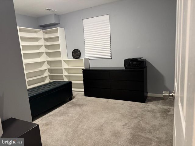 9018 HOLLY AVE, Waldorf, MD 20601