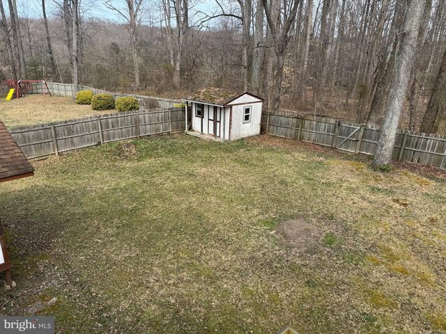 9018 HOLLY AVE, Waldorf, MD 20601