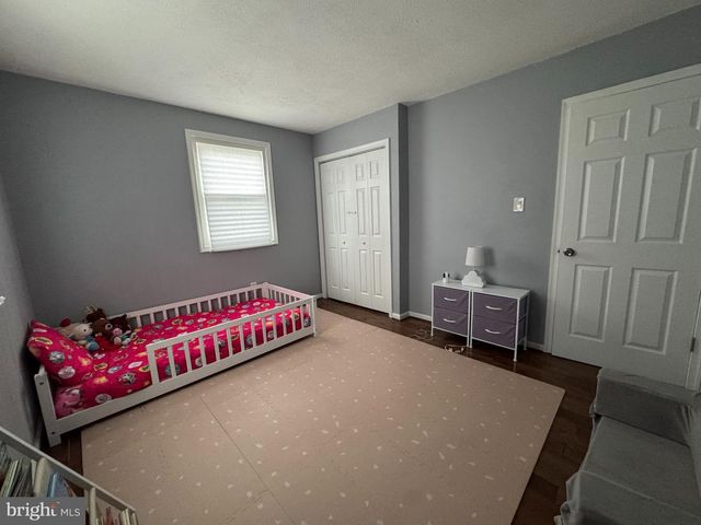 9018 HOLLY AVE, Waldorf, MD 20601