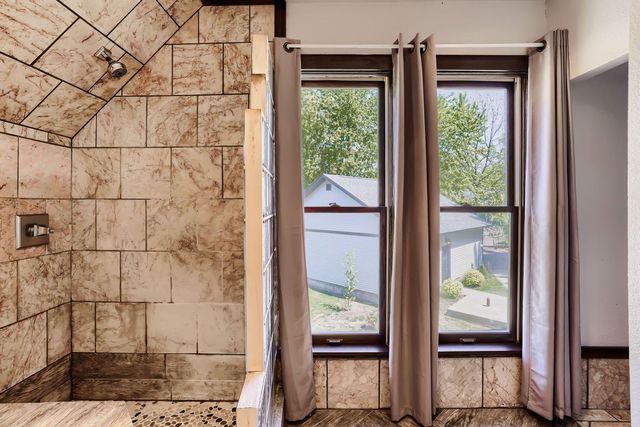 1647 Ames Avenue, Saint Paul, MN 55106