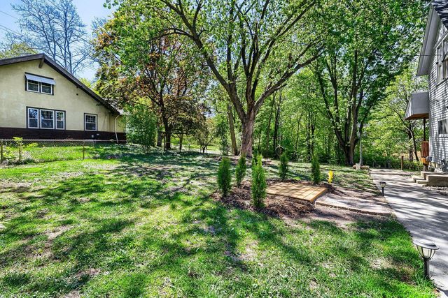 1647 Ames Avenue, Saint Paul, MN 55106