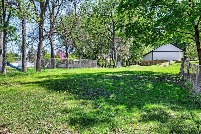 1647 Ames Avenue, Saint Paul, MN 55106