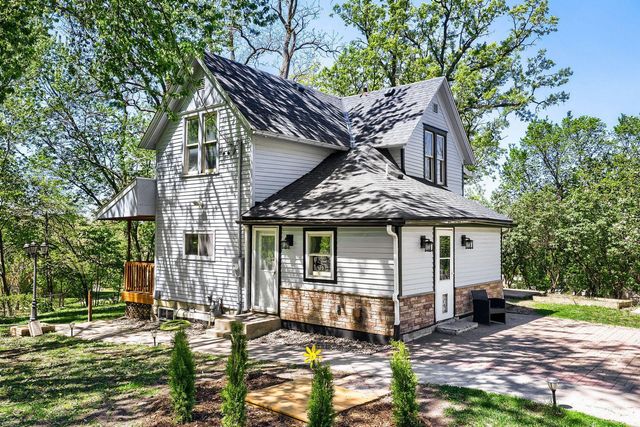 1647 Ames Avenue, Saint Paul, MN 55106
