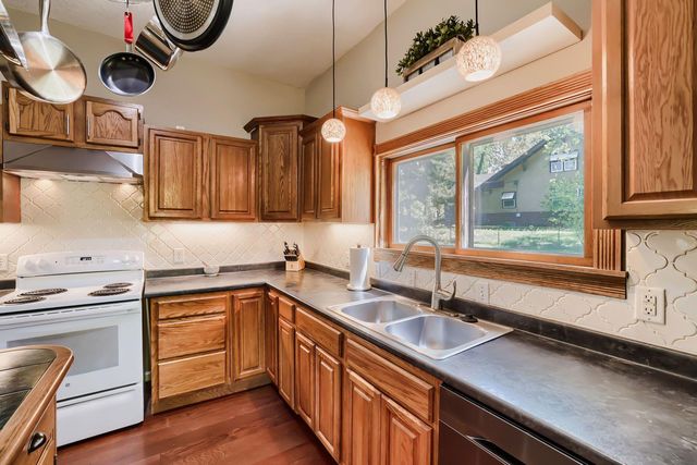 1647 Ames Avenue, Saint Paul, MN 55106