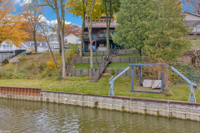 3419 Riverside Drive, Port Huron, MI 48060