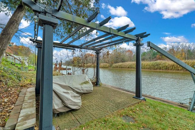 3419 Riverside Drive, Port Huron, MI 48060