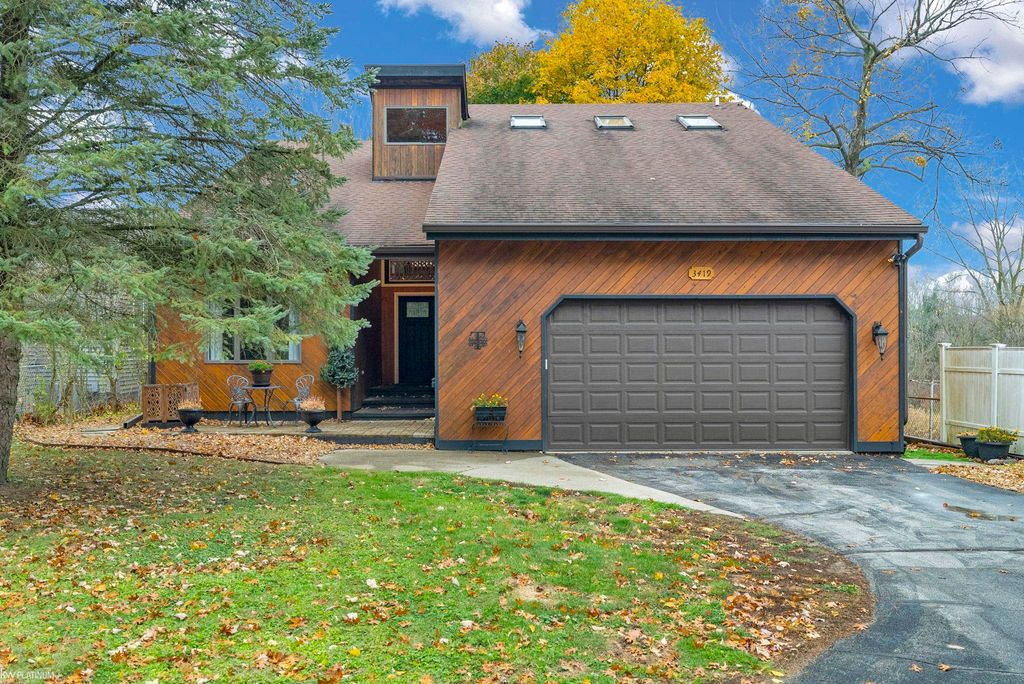 3419 Riverside Drive, Port Huron, MI 48060