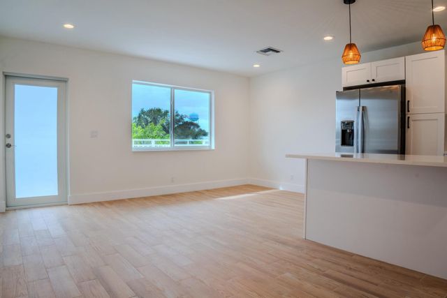 238 SE 1st Avenue 4, Delray Beach, FL 33444