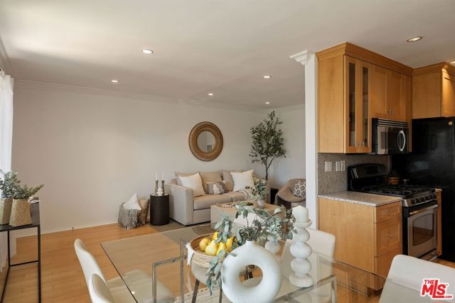 2721 2nd Street 205, Santa Monica, CA 90405