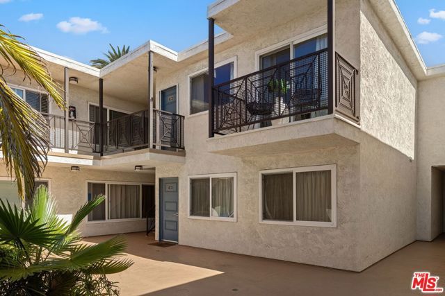 2721 2nd Street 205, Santa Monica, CA 90405