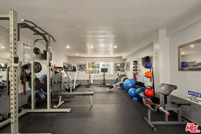2721 2nd Street 205, Santa Monica, CA 90405