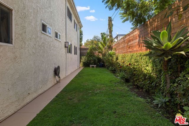 2721 2nd Street 205, Santa Monica, CA 90405