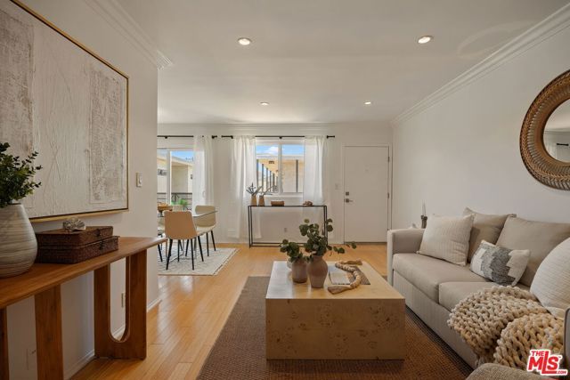 2721 2nd Street 205, Santa Monica, CA 90405