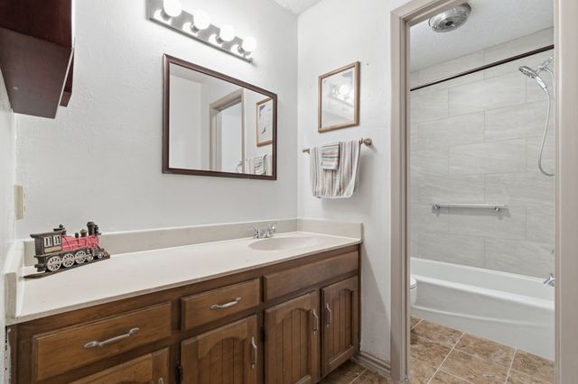6713 Starnes Road, North Richland Hills, TX 76182