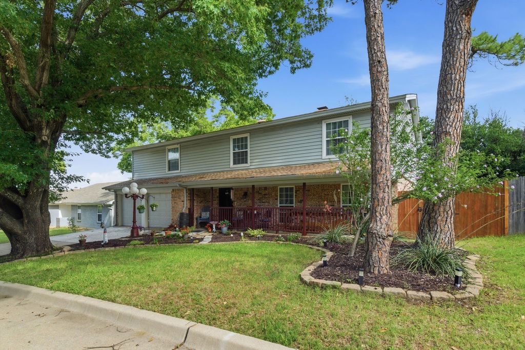 6713 Starnes Road, North Richland Hills, TX 76182