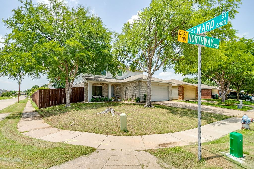 2201 Northway, Denton, TX 76207 — photo 2
