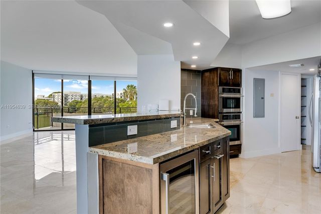 720 NE 69th St 4S, Miami, FL 33138