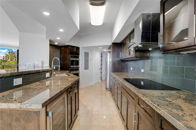 720 NE 69th St 4S, Miami, FL 33138