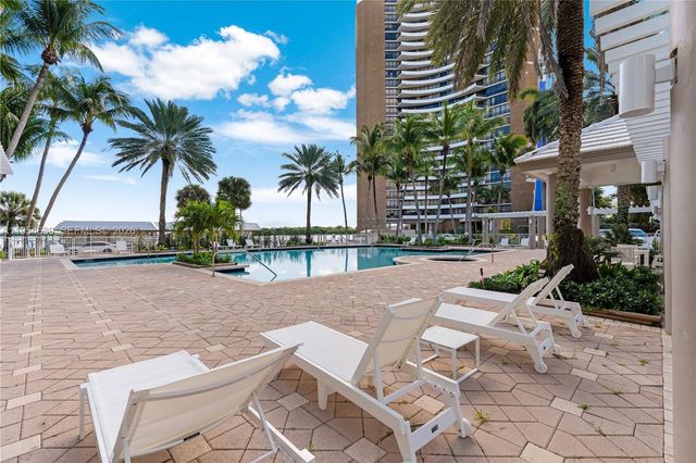 720 NE 69th St 4S, Miami, FL 33138