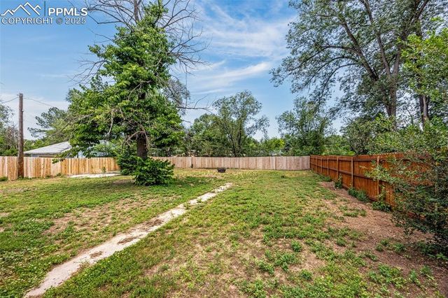 601 Hackberry Drive, Colorado Springs, CO 80911