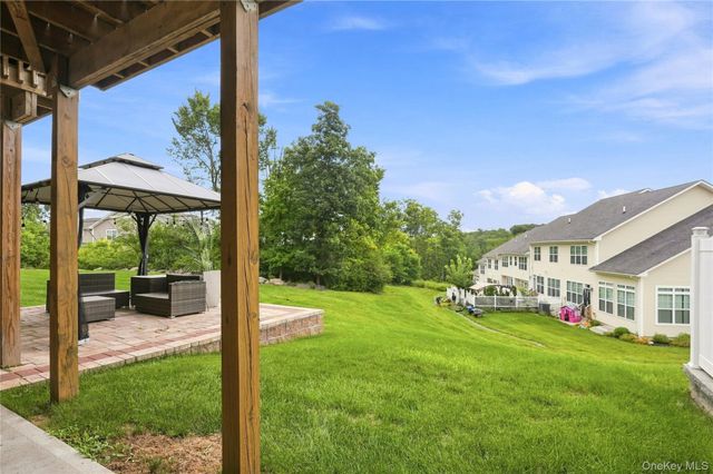 4 Woodrose Court, Middletown, NY 10940