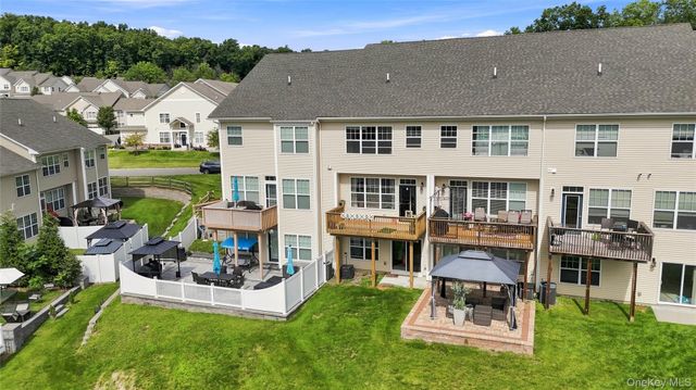 4 Woodrose Court, Middletown, NY 10940