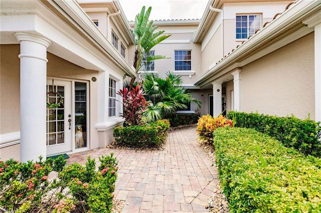 3910 Deer Crossing CT 1, Naples, FL 34114