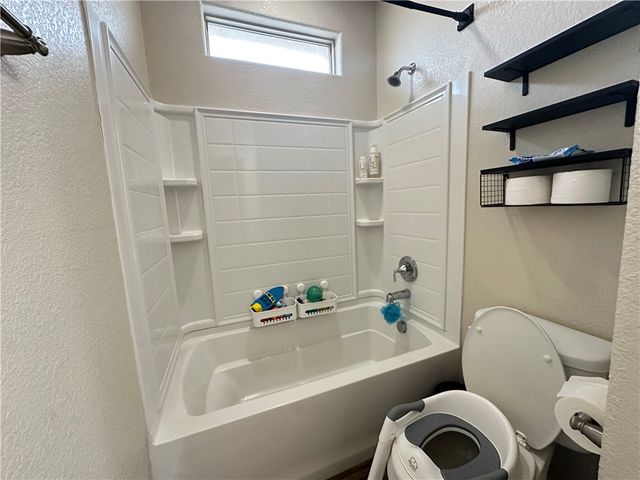 1016 Santa Catalina St, Portland, TX 78374