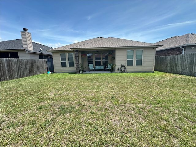 1016 Santa Catalina St, Portland, TX 78374