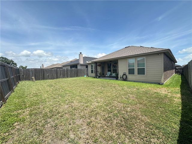 1016 Santa Catalina St, Portland, TX 78374