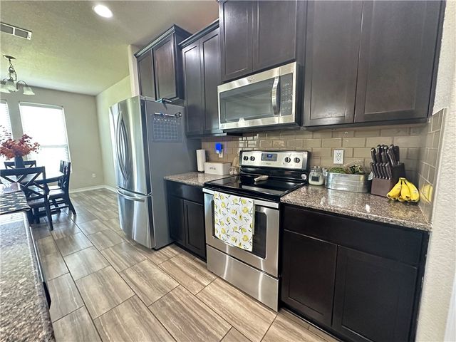 1016 Santa Catalina St, Portland, TX 78374