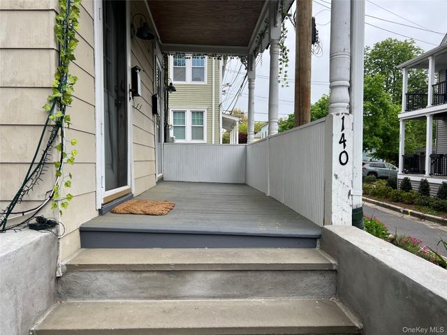 140 12th Avenue 2, Sea Cliff, NY 11579