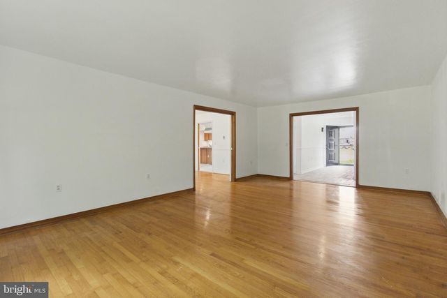 112 WESTWOOD CIR, Winchester, VA 22602