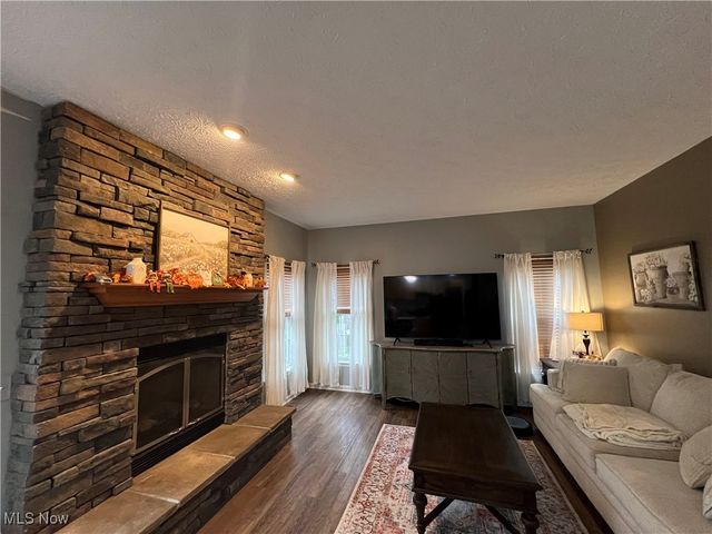 553 Brookline Court, Northfield, OH 44067