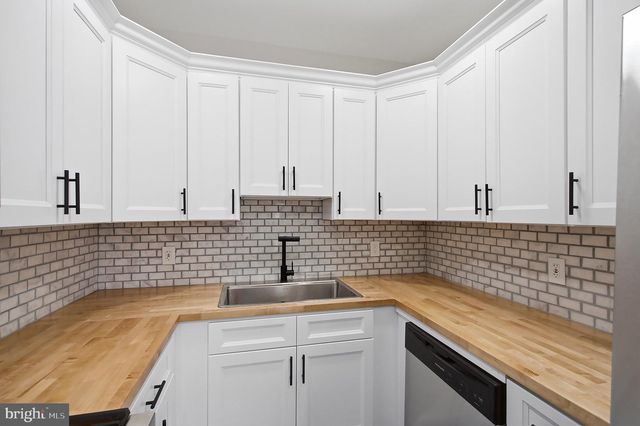 225 STACY, Burlington, NJ 08016