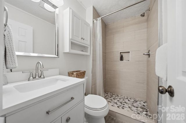 1330 5th Street NE 83, Hickory, NC 28601